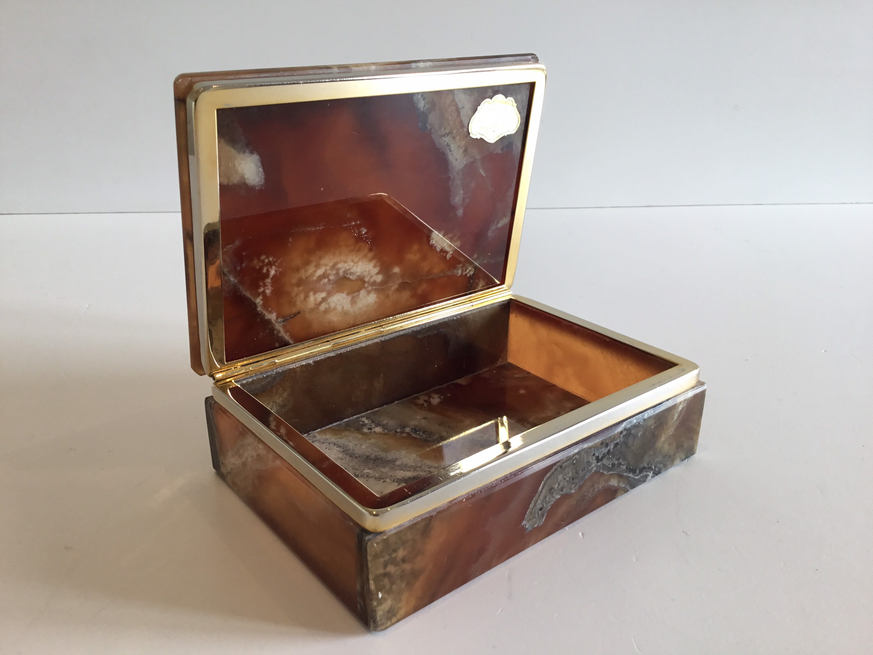 Vintage Onyx Box | 1950s Italian Imperial Tuscan Agate, Gold Plated Cigarette Case — photo 7 of 9