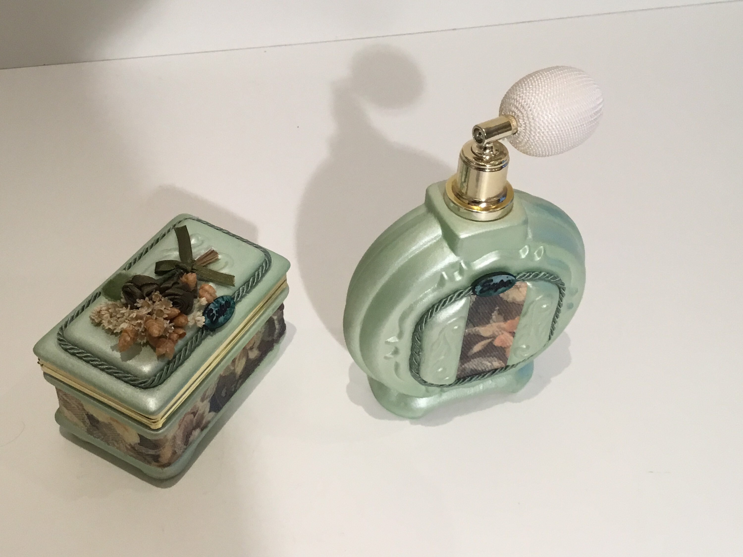 Vintage Capodimonte Box And Perfume Holder | 1950s Made In Italy — photo 4 of 7