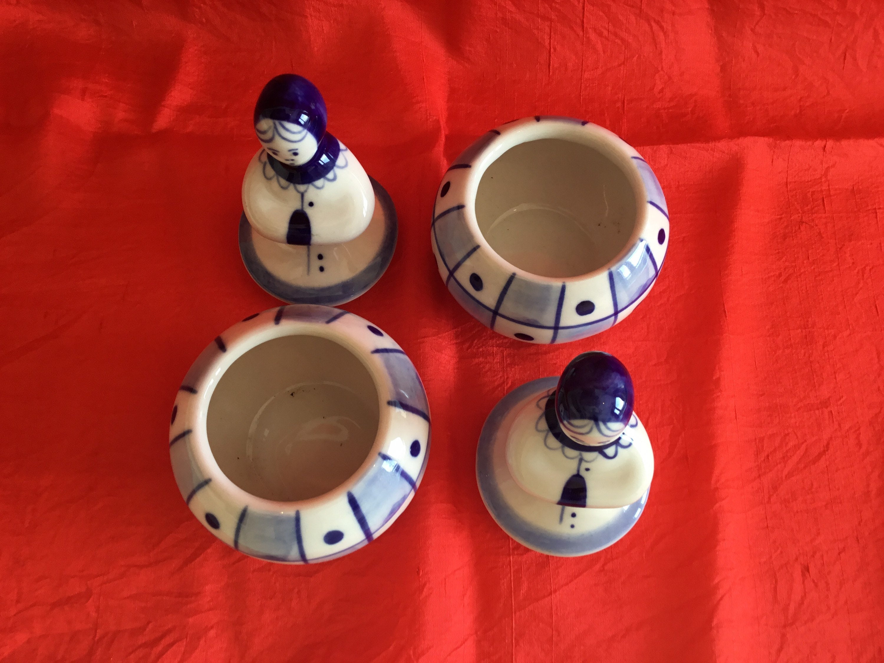 Vintage Porcelain | 1980s Ukrainian Hand Painted Gzhel Blue White Salt Pepper Shakers — photo 3 of 4
