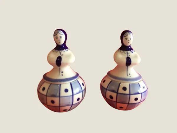 Vintage Porcelain | 1980s Ukrainian Hand Painted Gzhel Blue White Salt Pepper Shakers