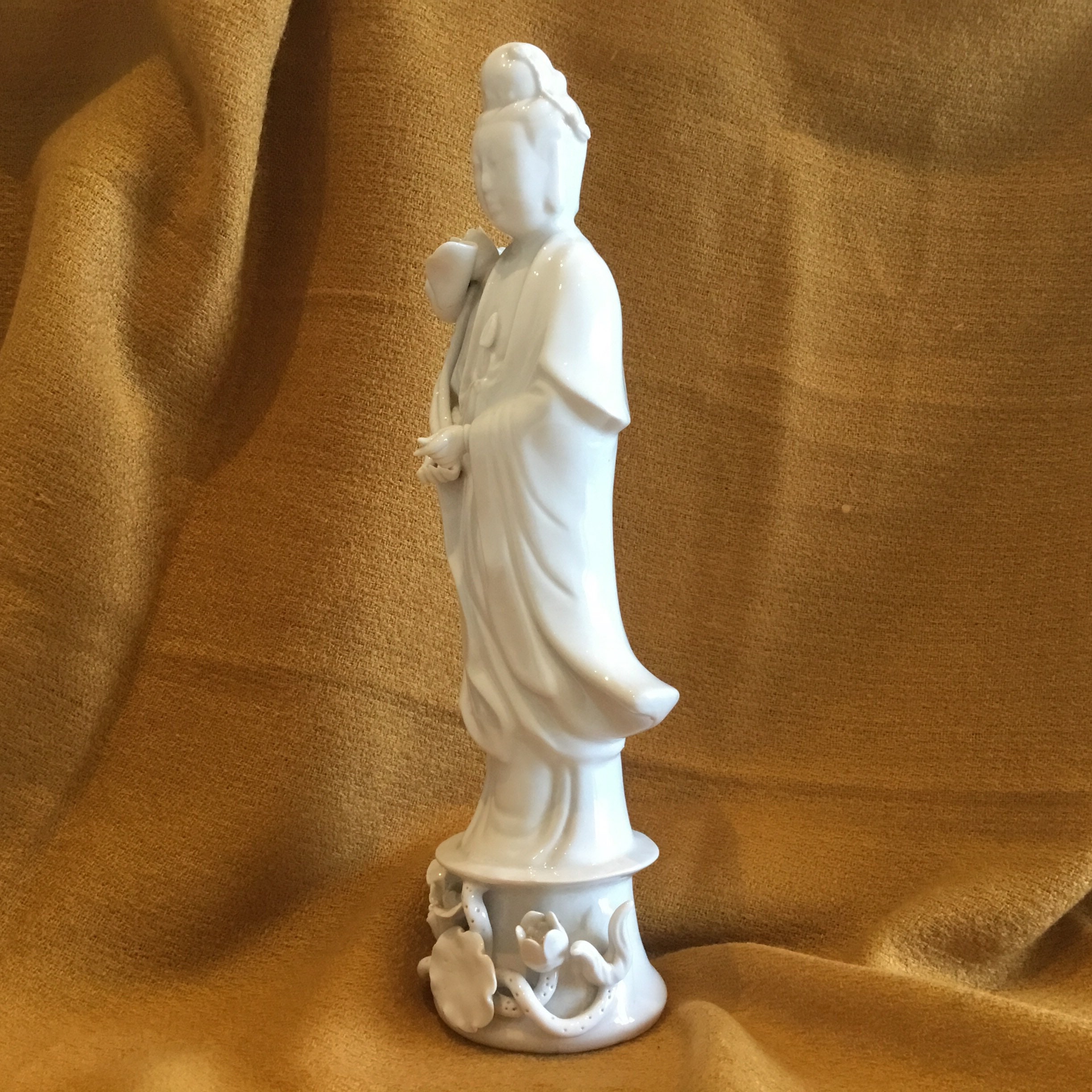 Vintage Porcelain Sculpture | 1950s Chinese Guan Yin Goddess, Large Handmade Figurine — photo 6 of 8