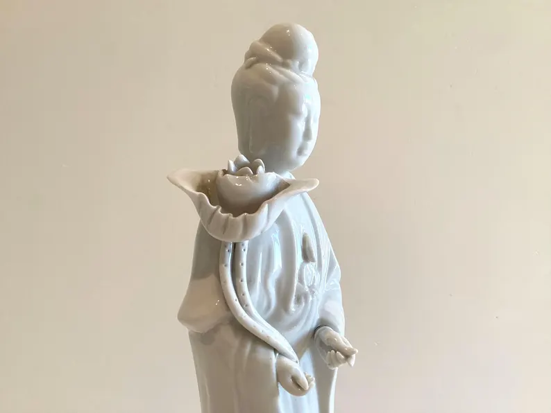 Vintage Porcelain Sculpture | 1950s Chinese Guan Yin Goddess, Large Handmade Figurine, photo 7 of 8