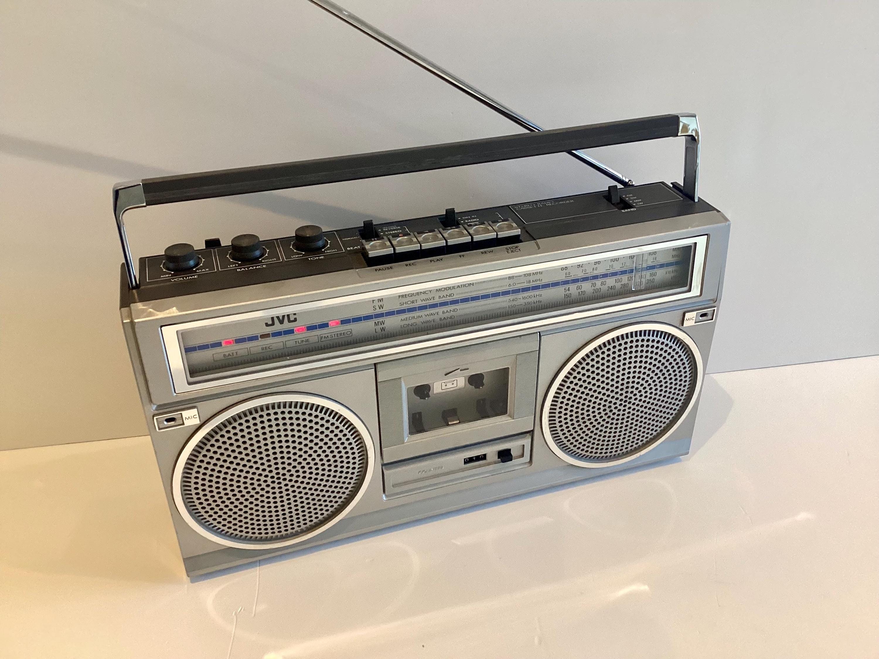 Vintage Boombox | JVC RC- 555 L (Japan 1980s) Stereo Radio Cassette Recorder, Working — photo 3 of 11