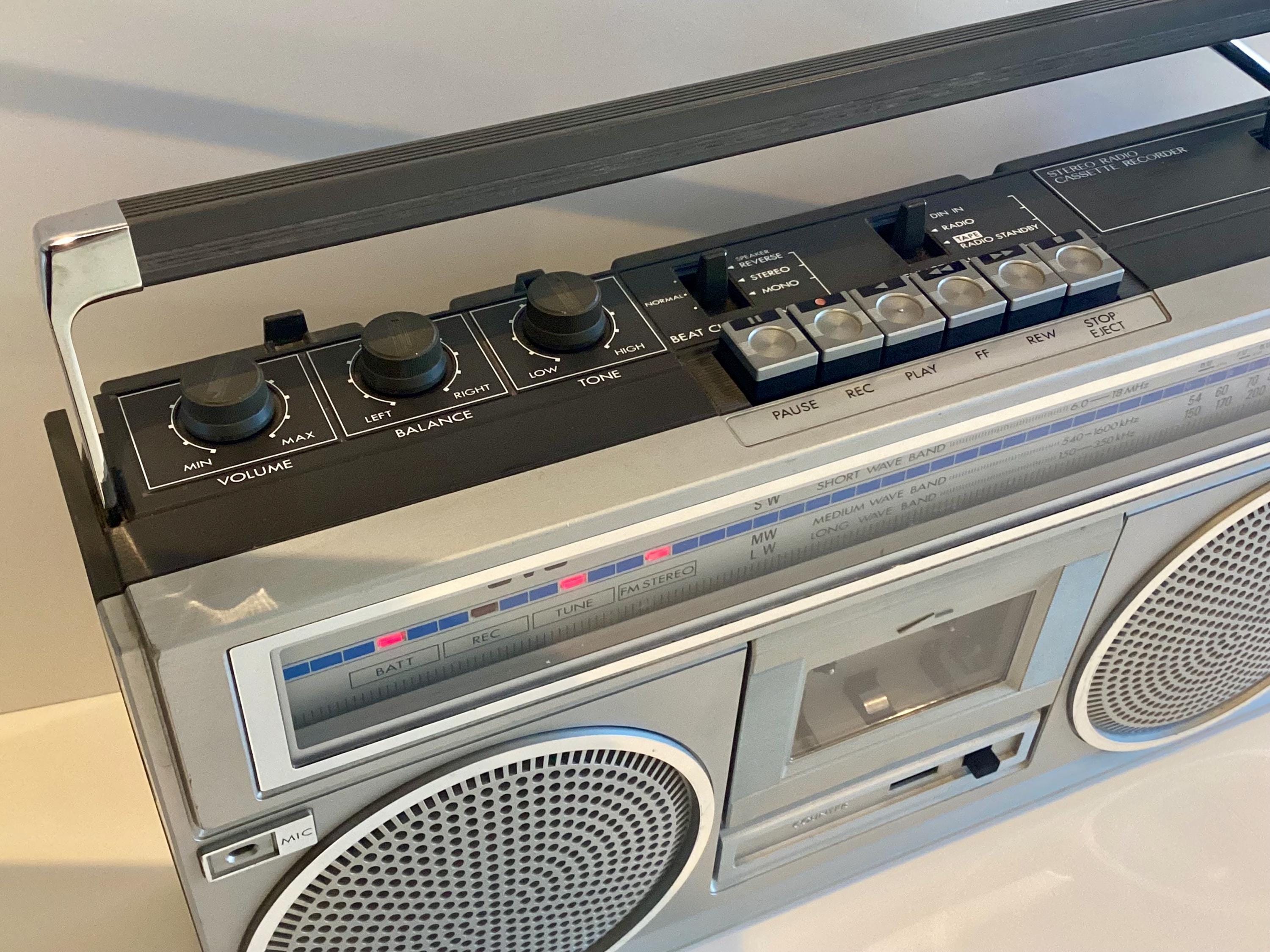 Vintage Boombox | JVC RC- 555 L (Japan 1980s) Stereo Radio Cassette Recorder, Working — photo 6 of 11