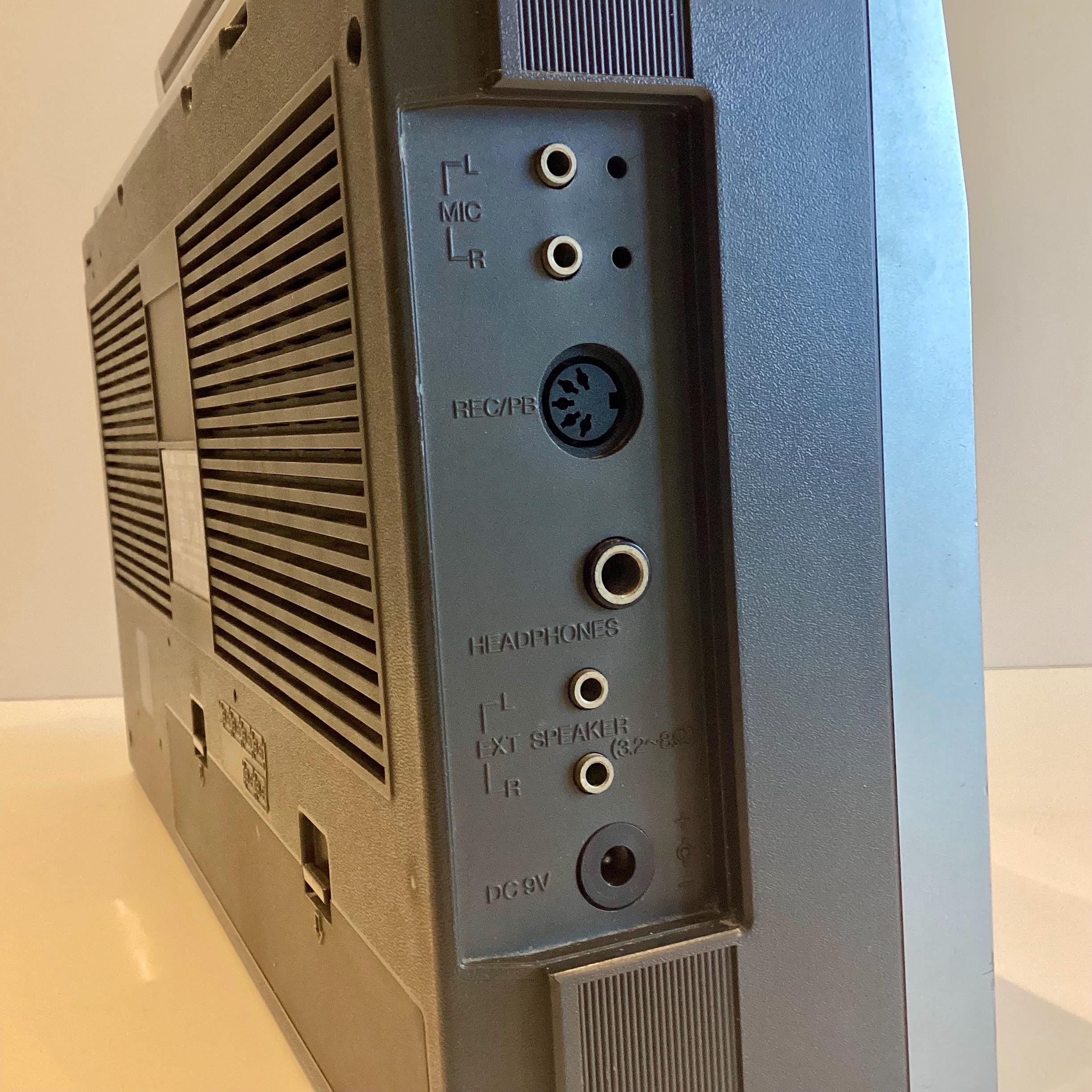 Vintage Boombox | JVC RC- 555 L (Japan 1980s) Stereo Radio Cassette Recorder, Working — photo 9 of 11